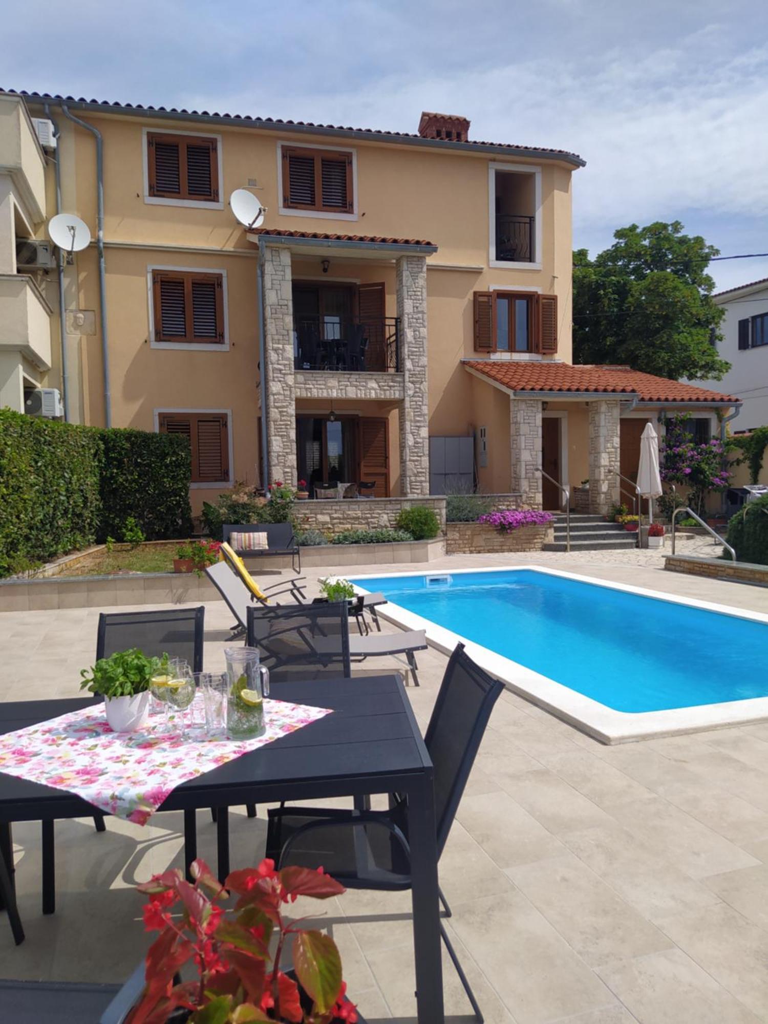 Villa Krasa Sea View Apartmants With Pool Ližnjan Eksteriør bilde
