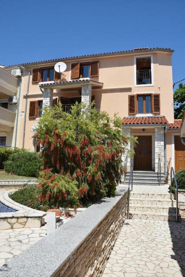 Villa Krasa Sea View Apartmants With Pool Ližnjan Eksteriør bilde