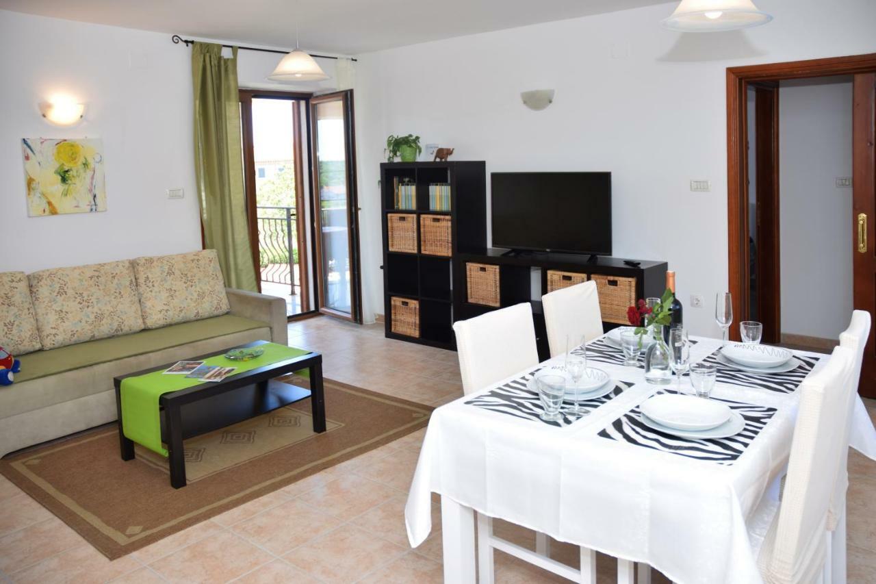 Villa Krasa Sea View Apartmants With Pool Ližnjan Eksteriør bilde