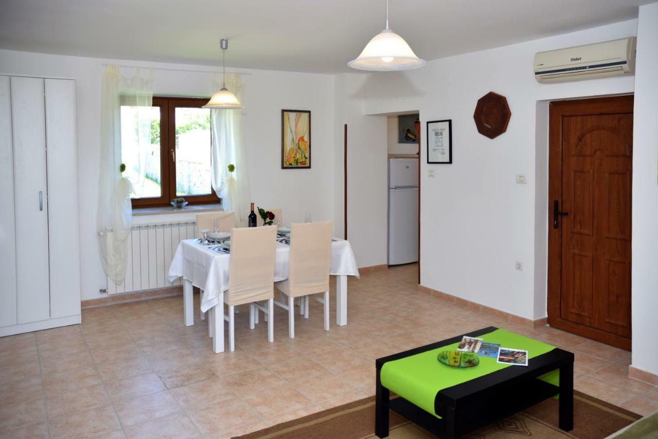 Villa Krasa Sea View Apartmants With Pool Ližnjan Eksteriør bilde